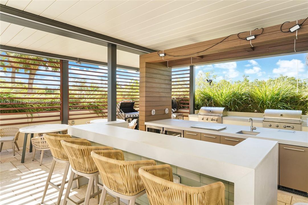 В аренду: $11,900 (3 спален, 2 ванн, 2340 Квадратных фут)