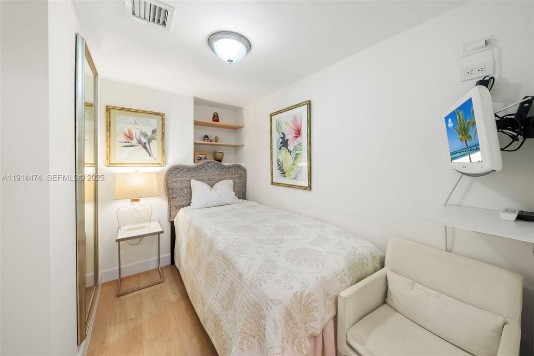 Den/Guest Room/Office