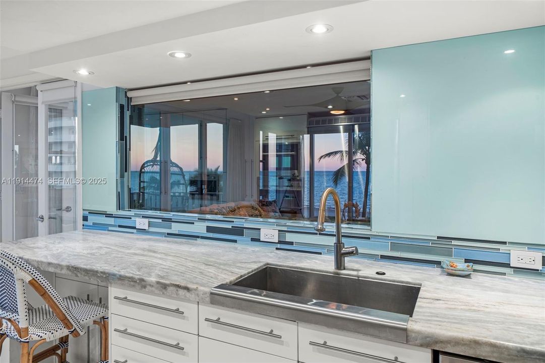 待售: $4,289,000 (3 贝兹, 4 浴室, 2399 平方英尺)