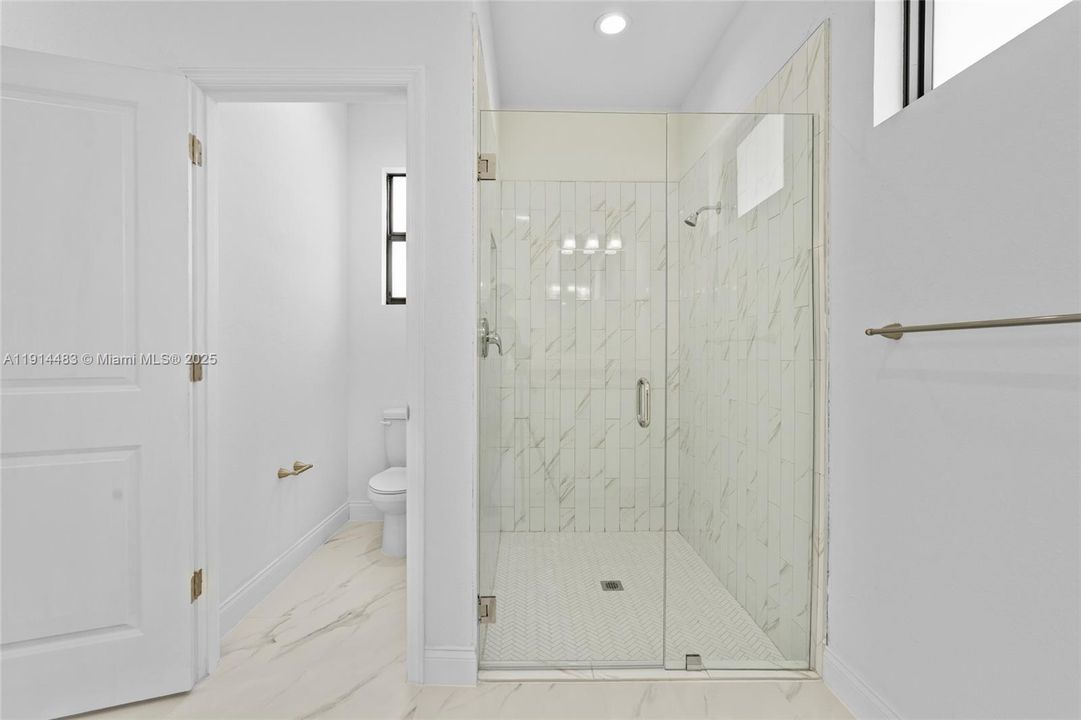 For Rent: $2,250 (3 beds, 2 baths, 0 Square Feet)