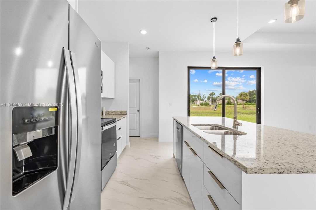 For Rent: $2,250 (3 beds, 2 baths, 0 Square Feet)