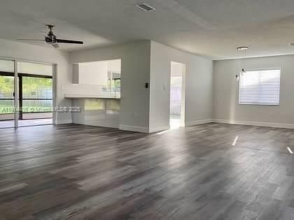 For Rent: $4,400 (4 beds, 2 baths, 2079 Square Feet)