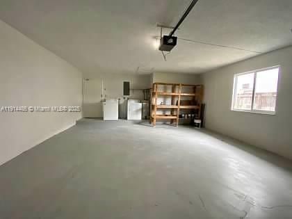 For Rent: $4,400 (4 beds, 2 baths, 2079 Square Feet)