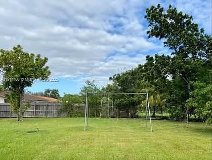 For Rent: $4,400 (4 beds, 2 baths, 2079 Square Feet)