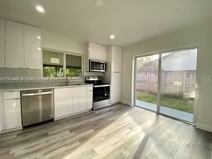 For Rent: $4,400 (4 beds, 2 baths, 2079 Square Feet)