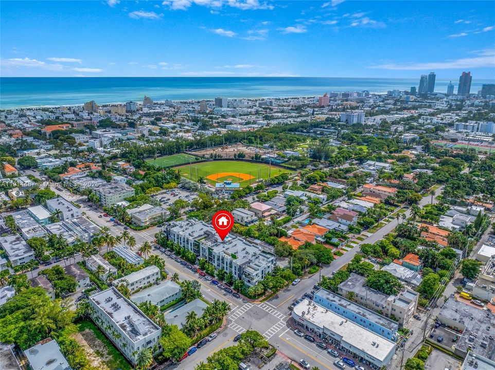 For Sale: $654,900 (1 beds, 1 baths, 738 Square Feet)