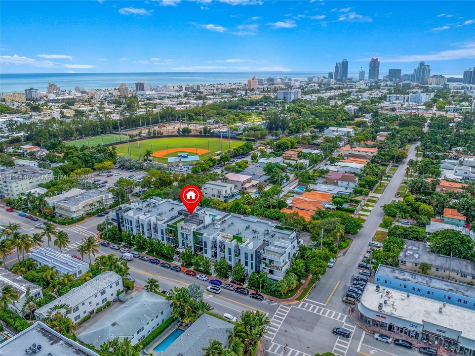 For Sale: $654,900 (1 beds, 1 baths, 738 Square Feet)