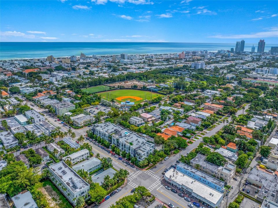 For Sale: $654,900 (1 beds, 1 baths, 738 Square Feet)