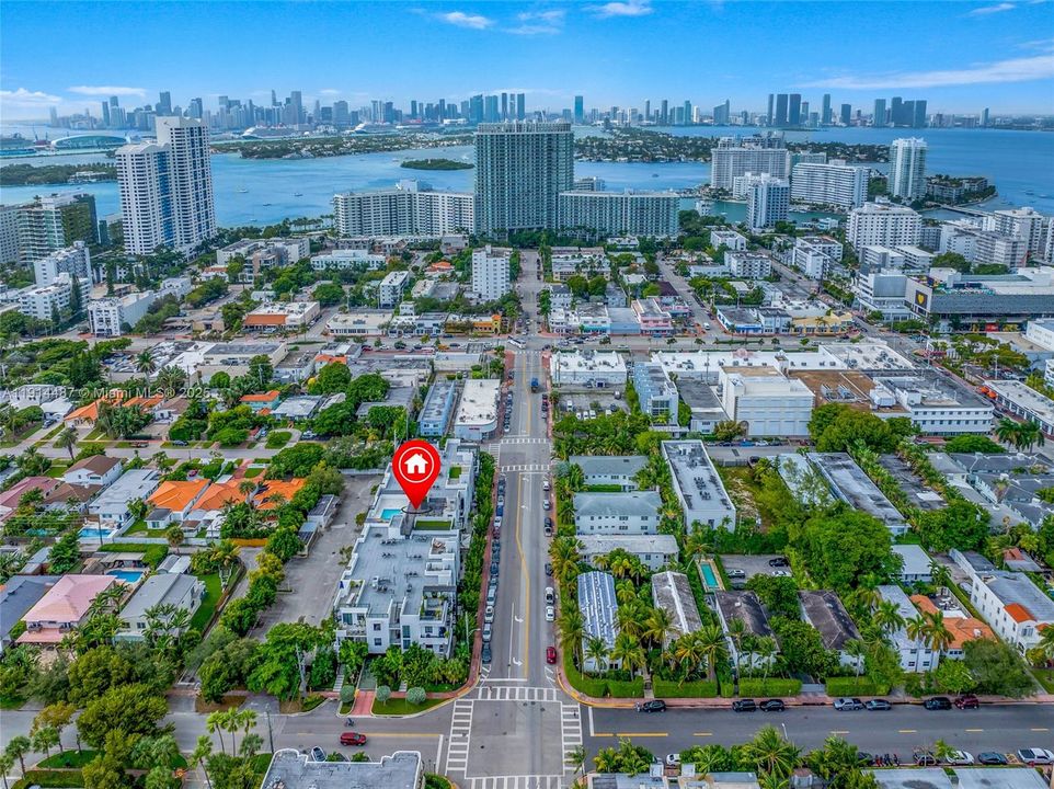 For Sale: $654,900 (1 beds, 1 baths, 738 Square Feet)