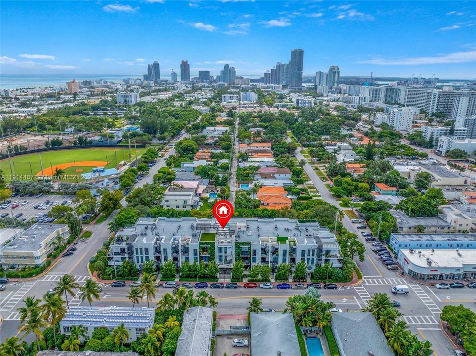 For Sale: $654,900 (1 beds, 1 baths, 738 Square Feet)