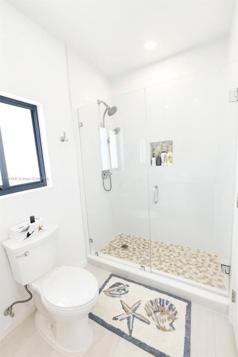 На продажу: $950,000 (3 спален, 2 ванн, 1650 Квадратных фут)