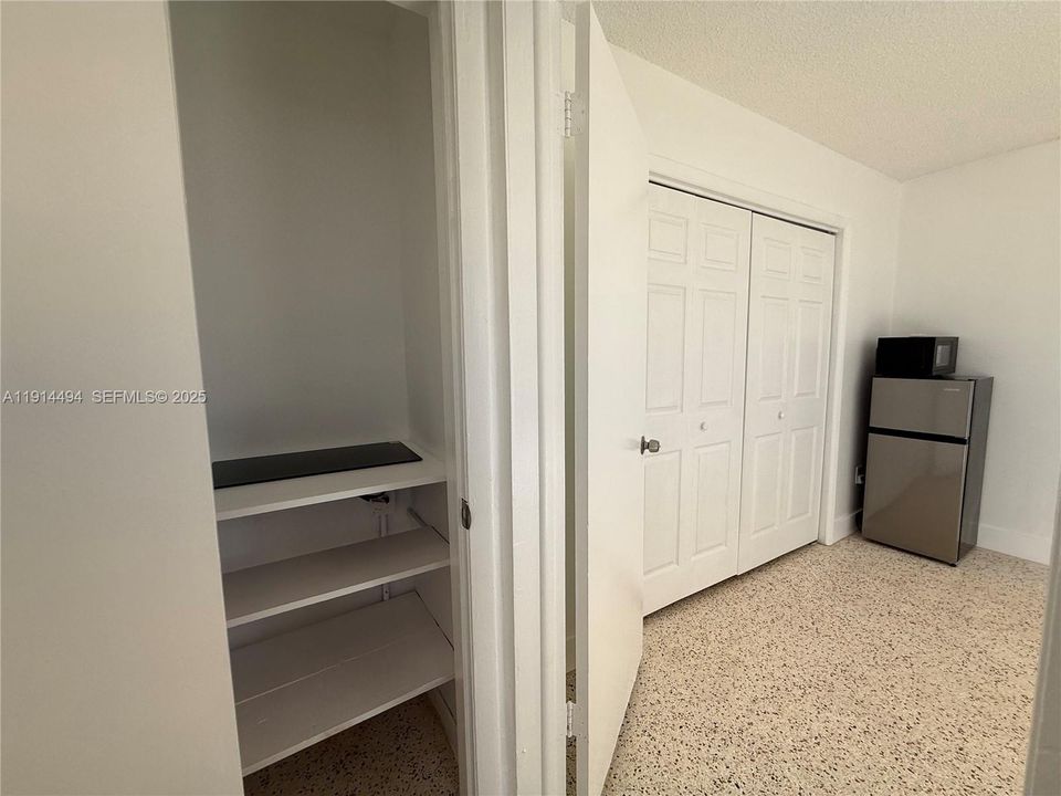 В аренду: $1,350 (0 спален, 1 ванн, 0 Квадратных фут)