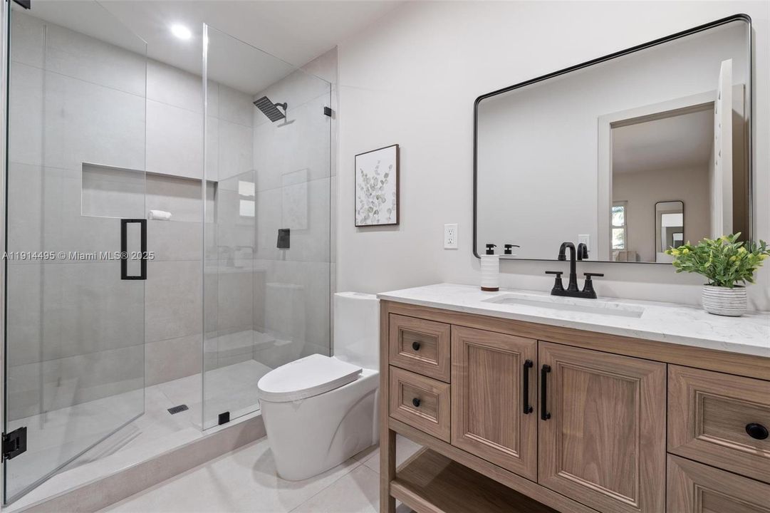 En Venta: $499,999 (4 camas, 3 baños, 1254 Pies cuadrados)