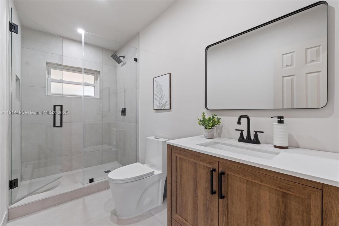 En Venta: $499,999 (4 camas, 3 baños, 1254 Pies cuadrados)