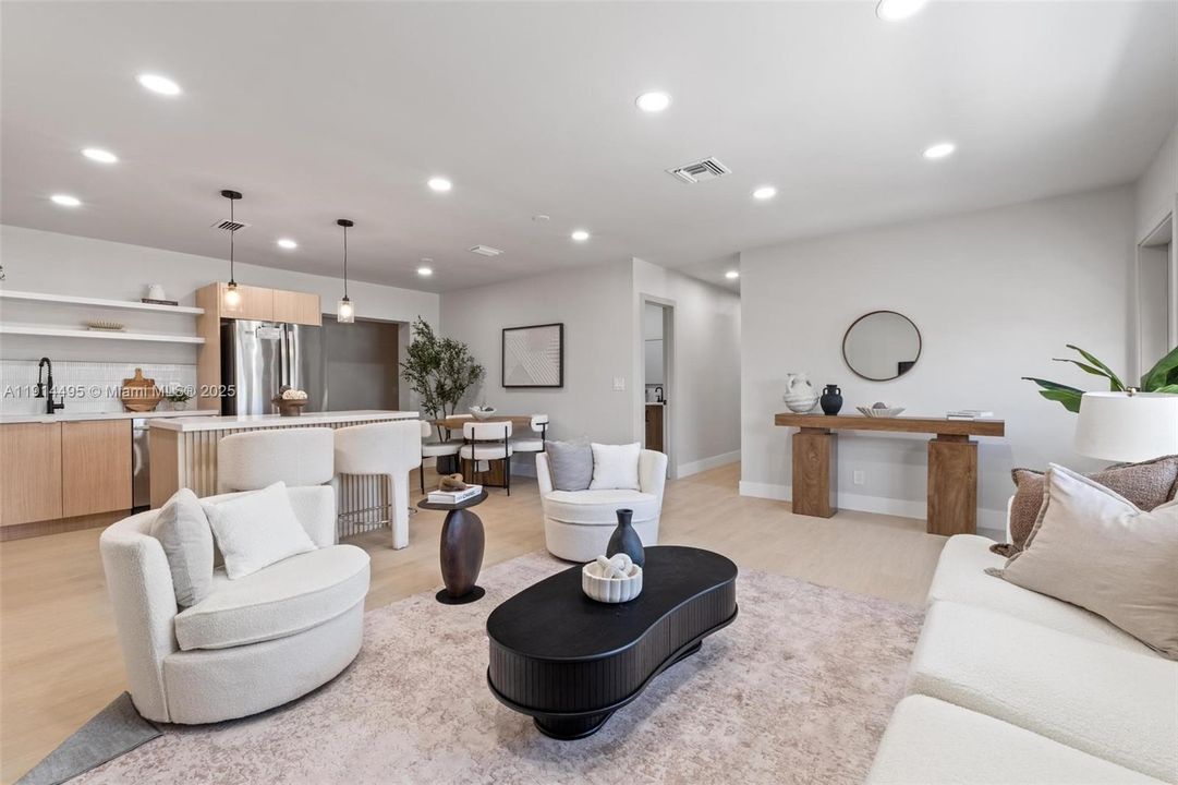 En Venta: $499,999 (4 camas, 3 baños, 1254 Pies cuadrados)