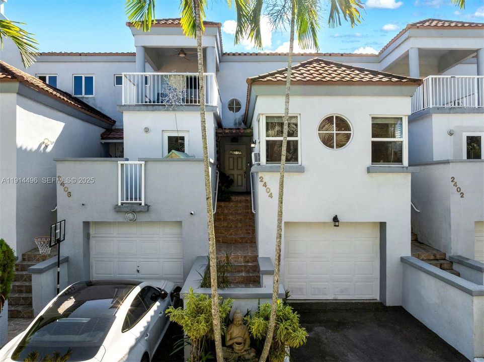 На продажу: $849,000 (3 спален, 3 ванн, 1500 Квадратных фут)