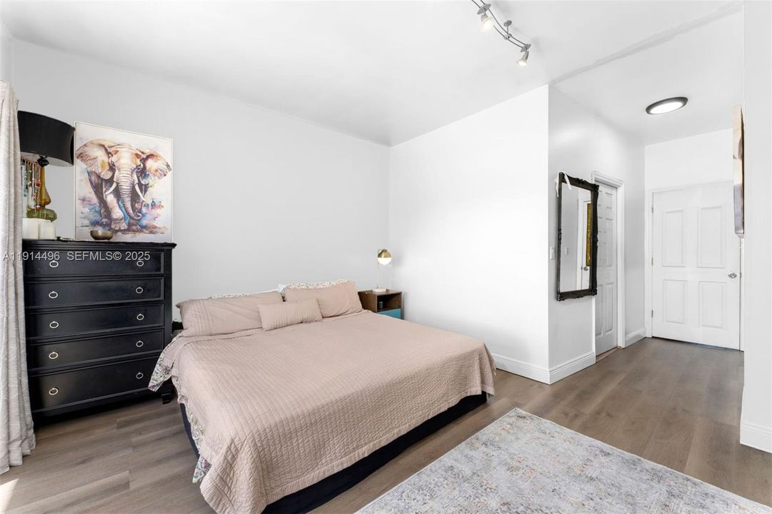 На продажу: $849,000 (3 спален, 3 ванн, 1500 Квадратных фут)