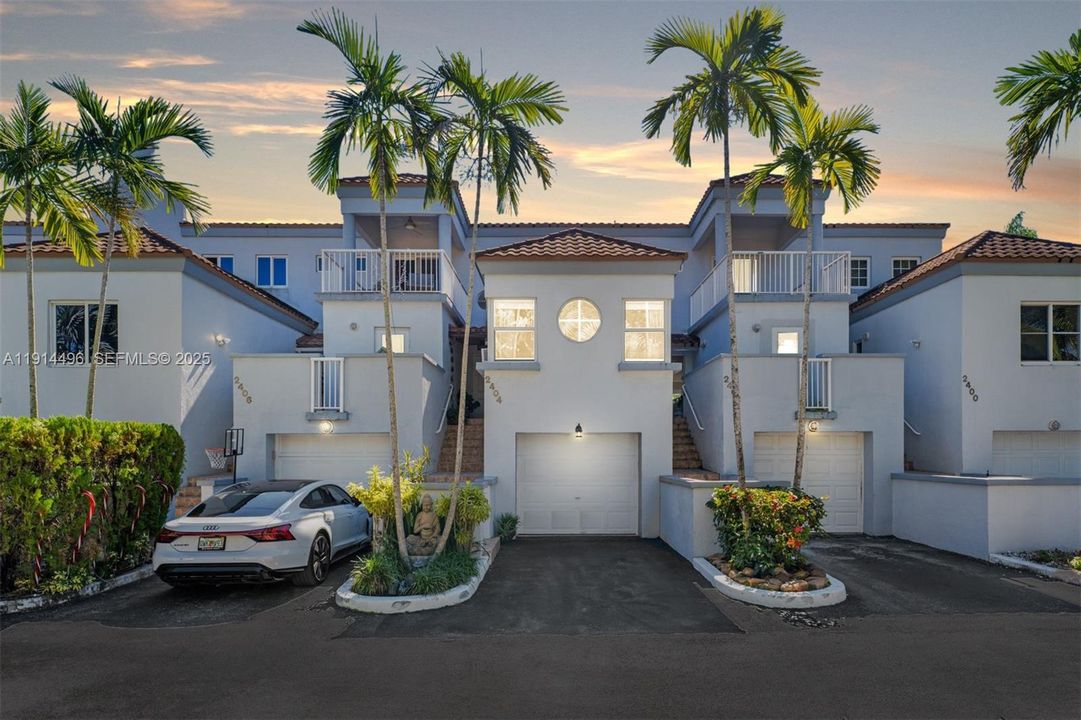 На продажу: $849,000 (3 спален, 3 ванн, 1500 Квадратных фут)