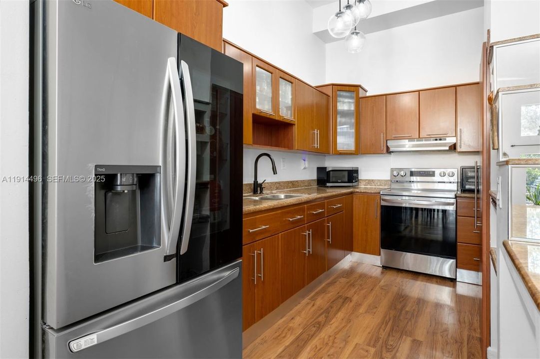 На продажу: $849,000 (3 спален, 3 ванн, 1500 Квадратных фут)