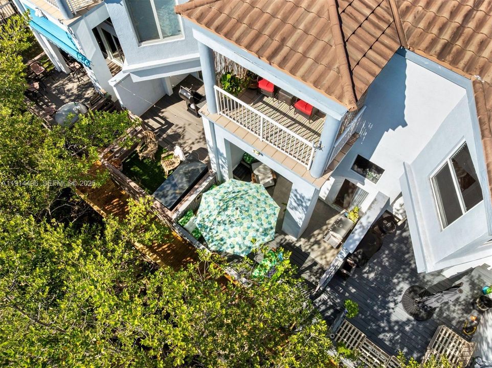 На продажу: $849,000 (3 спален, 3 ванн, 1500 Квадратных фут)