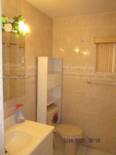 For Sale: $130,000 (2 beds, 1 baths, 810 Square Feet)