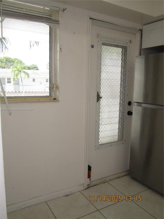 For Sale: $130,000 (2 beds, 1 baths, 810 Square Feet)