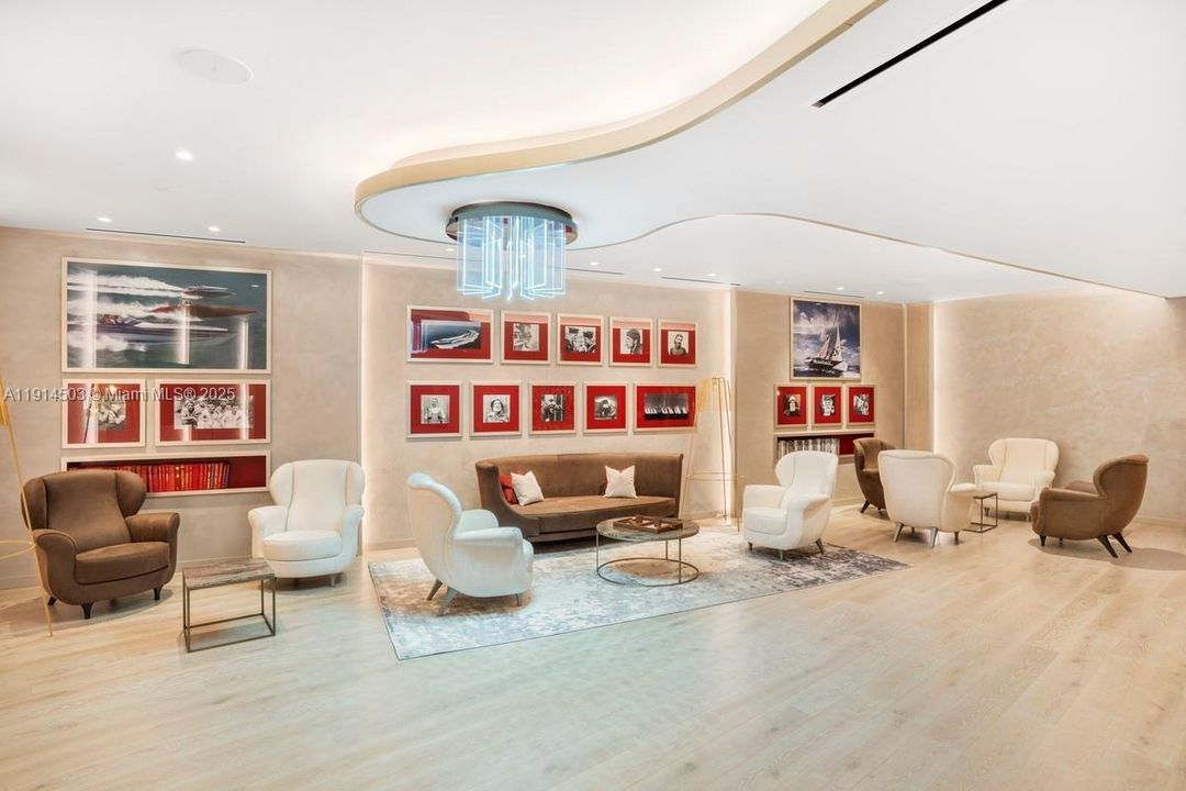 Active With Contract: $11,000 (2 beds, 2 baths, 1249 Square Feet)