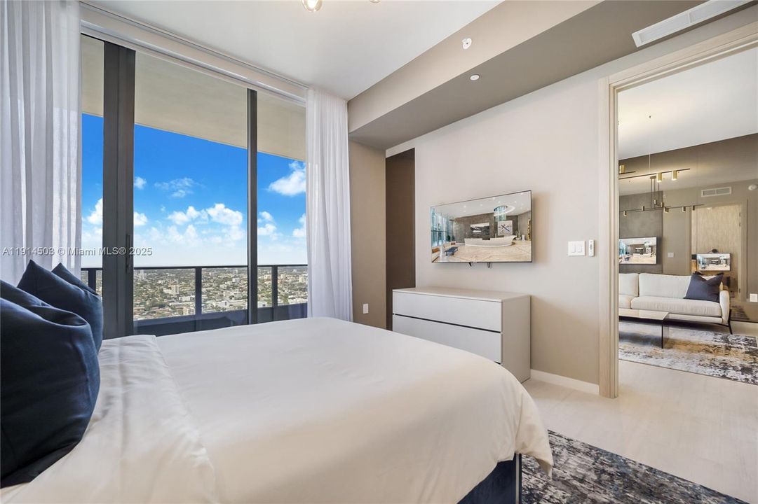 Active With Contract: $11,000 (2 beds, 2 baths, 1249 Square Feet)