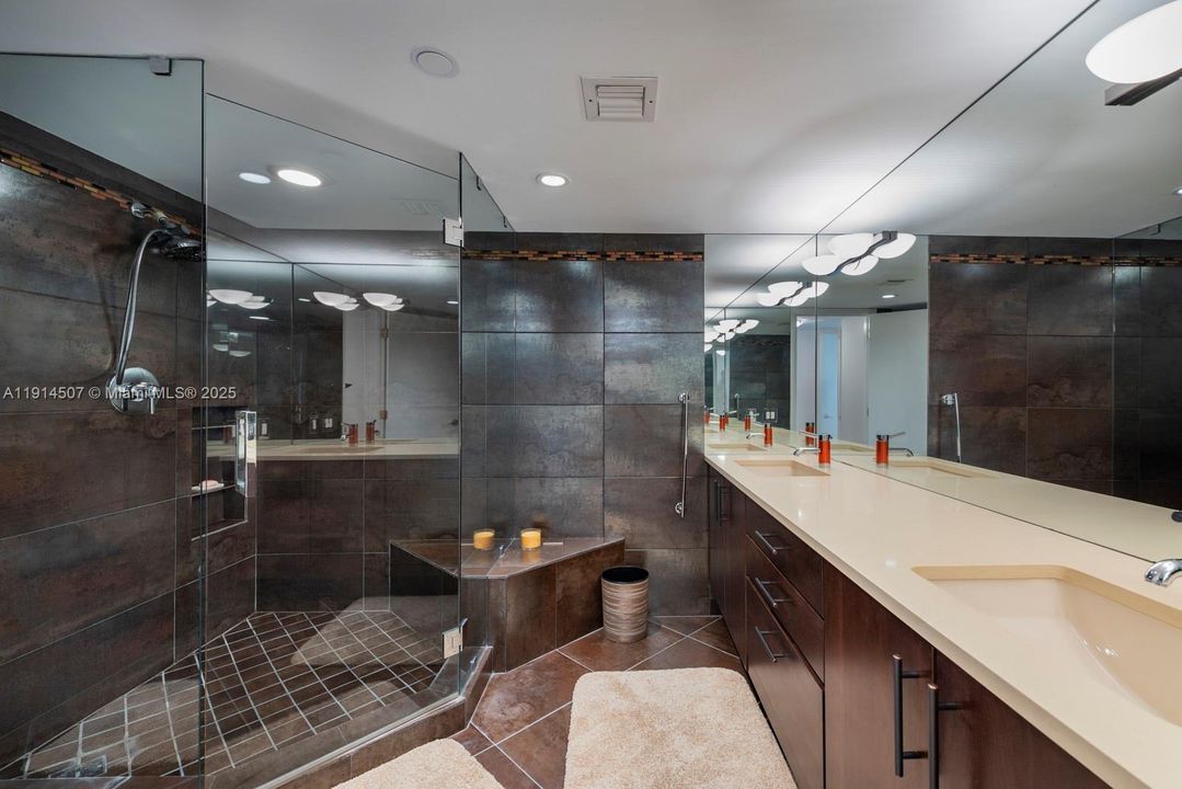 Active With Contract: $4,200 (2 beds, 2 baths, 1312 Square Feet)