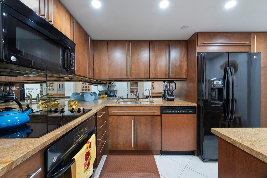 Active With Contract: $4,200 (2 beds, 2 baths, 1312 Square Feet)