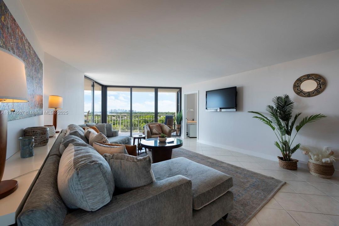 Active With Contract: $4,200 (2 beds, 2 baths, 1312 Square Feet)