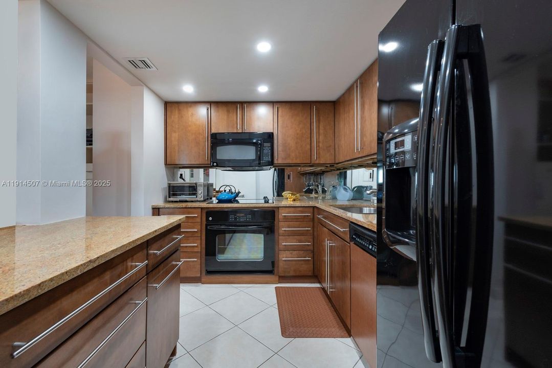 Active With Contract: $4,200 (2 beds, 2 baths, 1312 Square Feet)