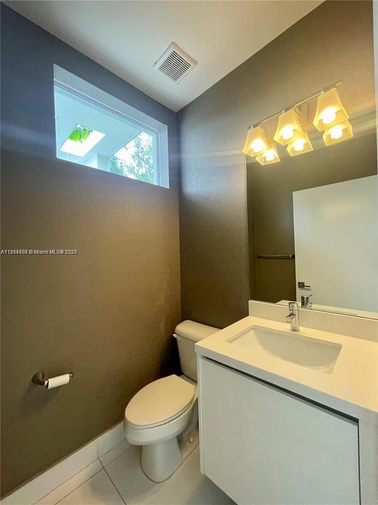 For Rent: $7,500 (5 beds, 4 baths, 3150 Square Feet)