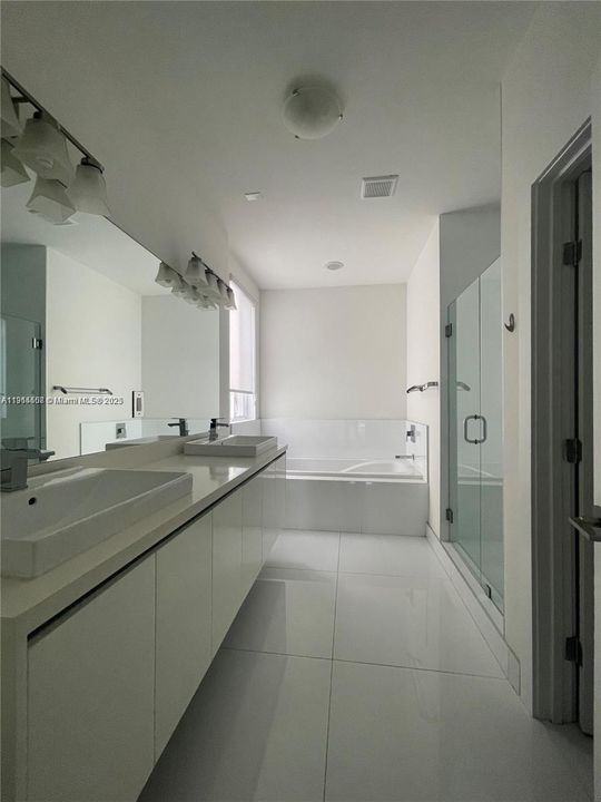 For Rent: $7,500 (5 beds, 4 baths, 3150 Square Feet)