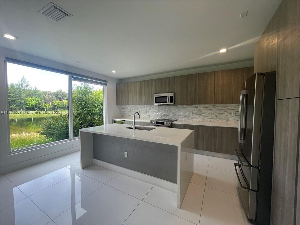 For Rent: $7,500 (5 beds, 4 baths, 3150 Square Feet)