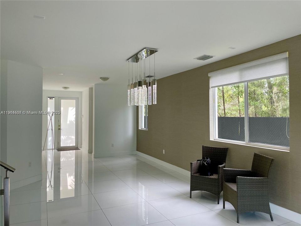 For Rent: $7,500 (5 beds, 4 baths, 3150 Square Feet)