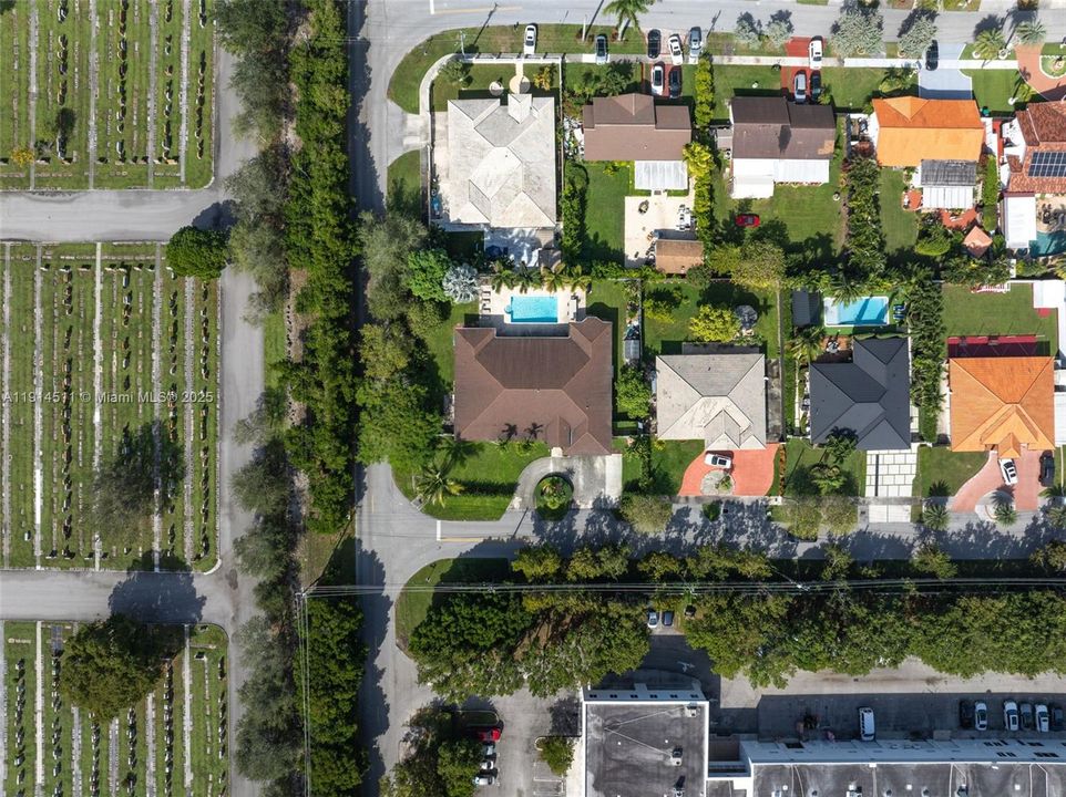 For Sale: $1,849,900 (6 beds, 4 baths, 3888 Square Feet)