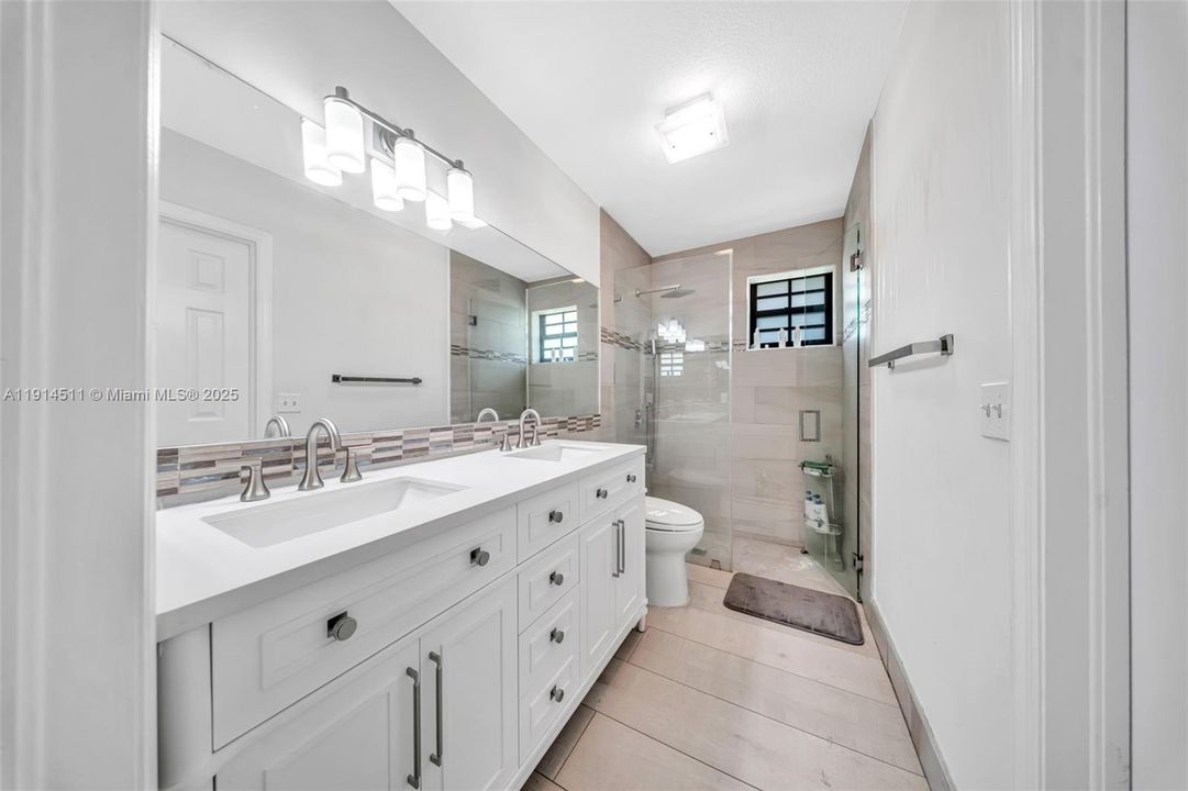 For Sale: $1,849,900 (6 beds, 4 baths, 3888 Square Feet)