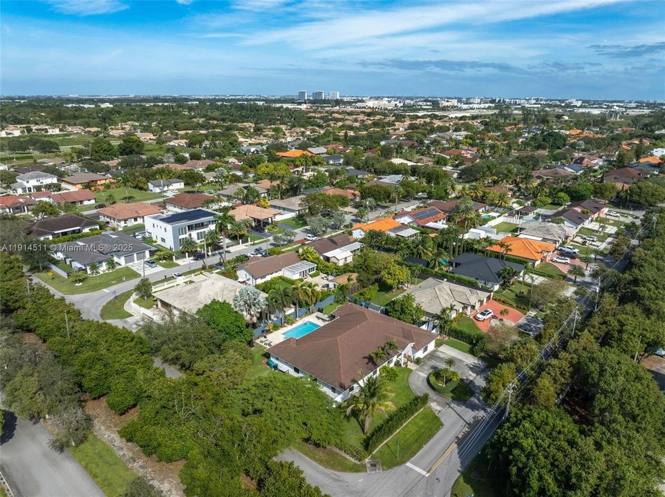 For Sale: $1,849,900 (6 beds, 4 baths, 3888 Square Feet)