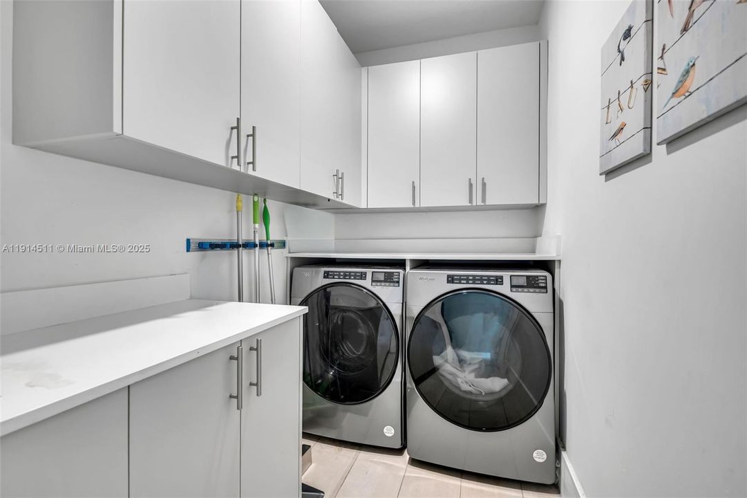 For Sale: $1,849,900 (6 beds, 4 baths, 3888 Square Feet)