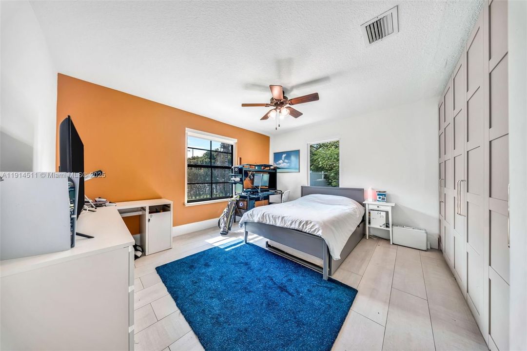 For Sale: $1,849,900 (6 beds, 4 baths, 3888 Square Feet)