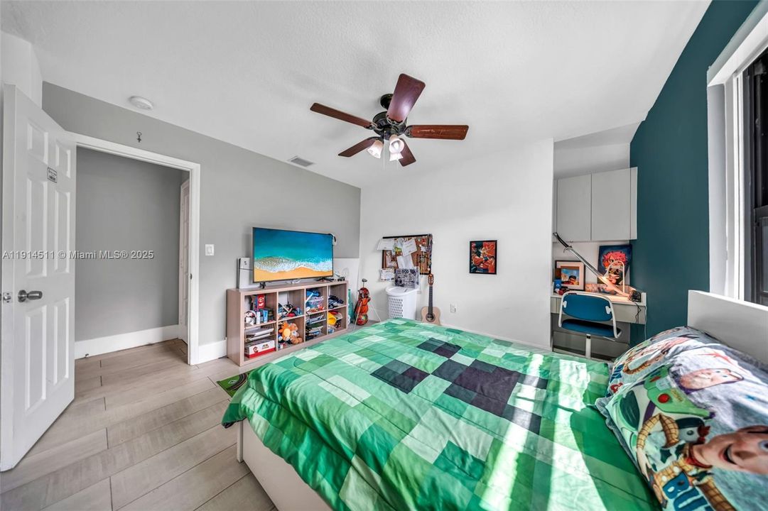 For Sale: $1,849,900 (6 beds, 4 baths, 3888 Square Feet)