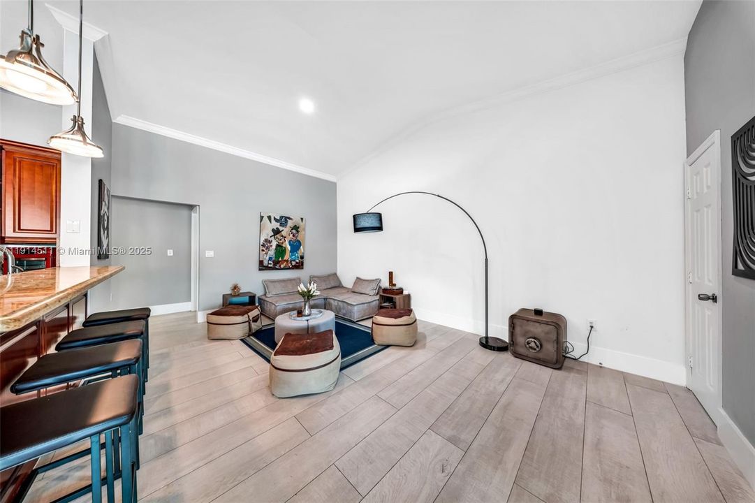 For Sale: $1,849,900 (6 beds, 4 baths, 3888 Square Feet)