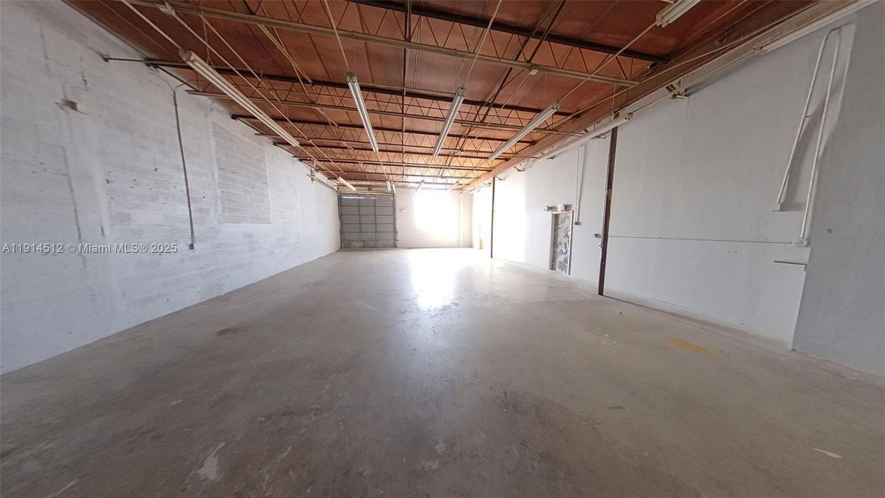 出租: $9,600 (0 贝兹, 0 浴室, 0 平方英尺)