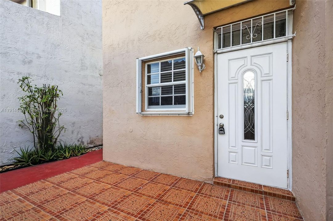 For Sale: $540,000 (3 beds, 2 baths, 2223 Square Feet)