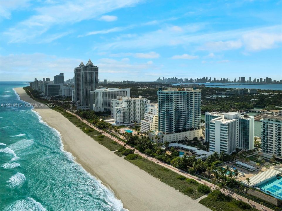 For Sale: $5,999,000 (4 beds, 5 baths, 4370 Square Feet)