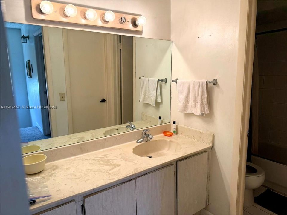 For Sale: $360,000 (3 beds, 2 baths, 1156 Square Feet)