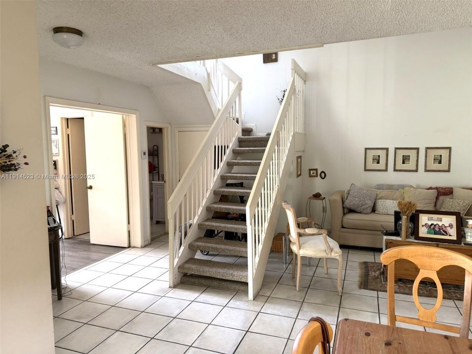 For Sale: $360,000 (3 beds, 2 baths, 1156 Square Feet)