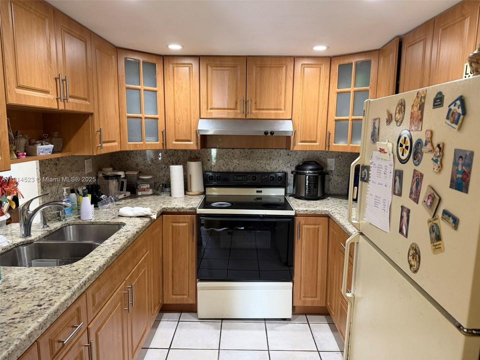 For Sale: $360,000 (3 beds, 2 baths, 1156 Square Feet)