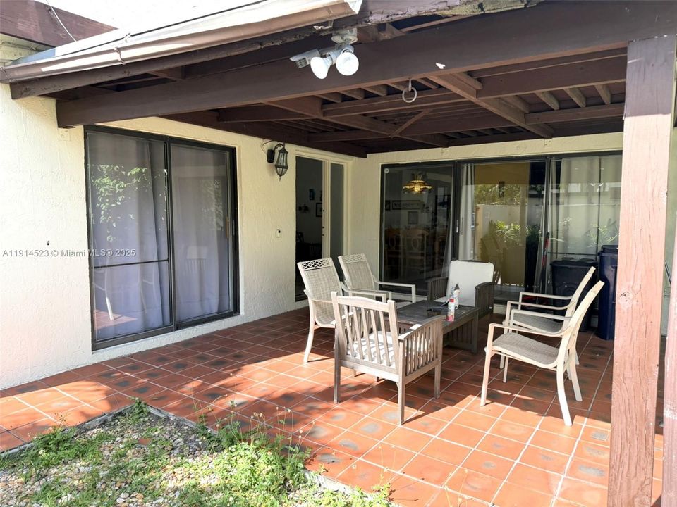 For Sale: $360,000 (3 beds, 2 baths, 1156 Square Feet)